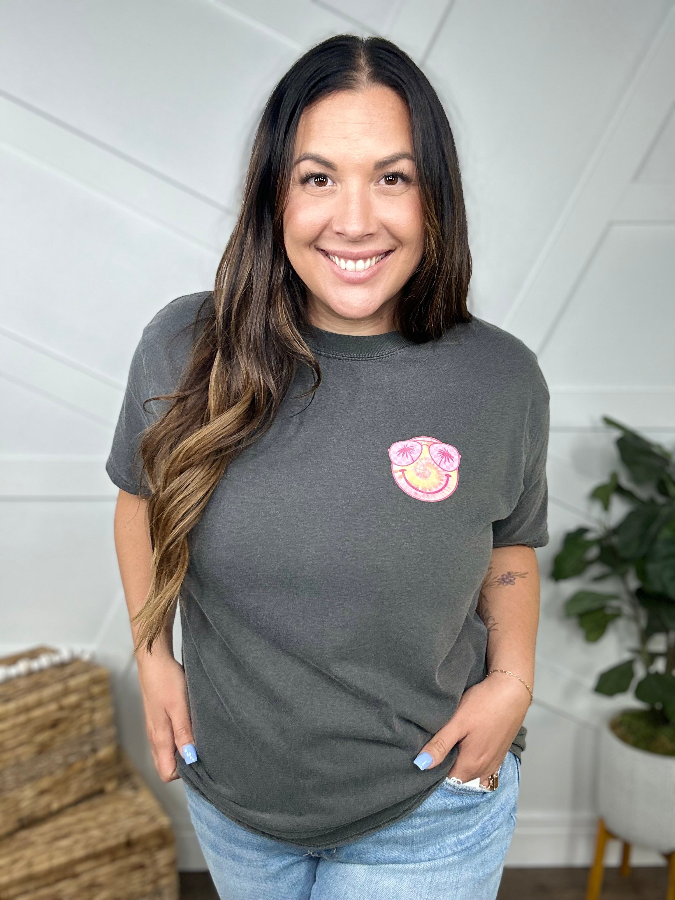 Beach Days Graphic Tee-130 Graphic Tees-Heathered Boho-Heathered Boho Boutique, Women's Fashion and Accessories in Palmetto, FL