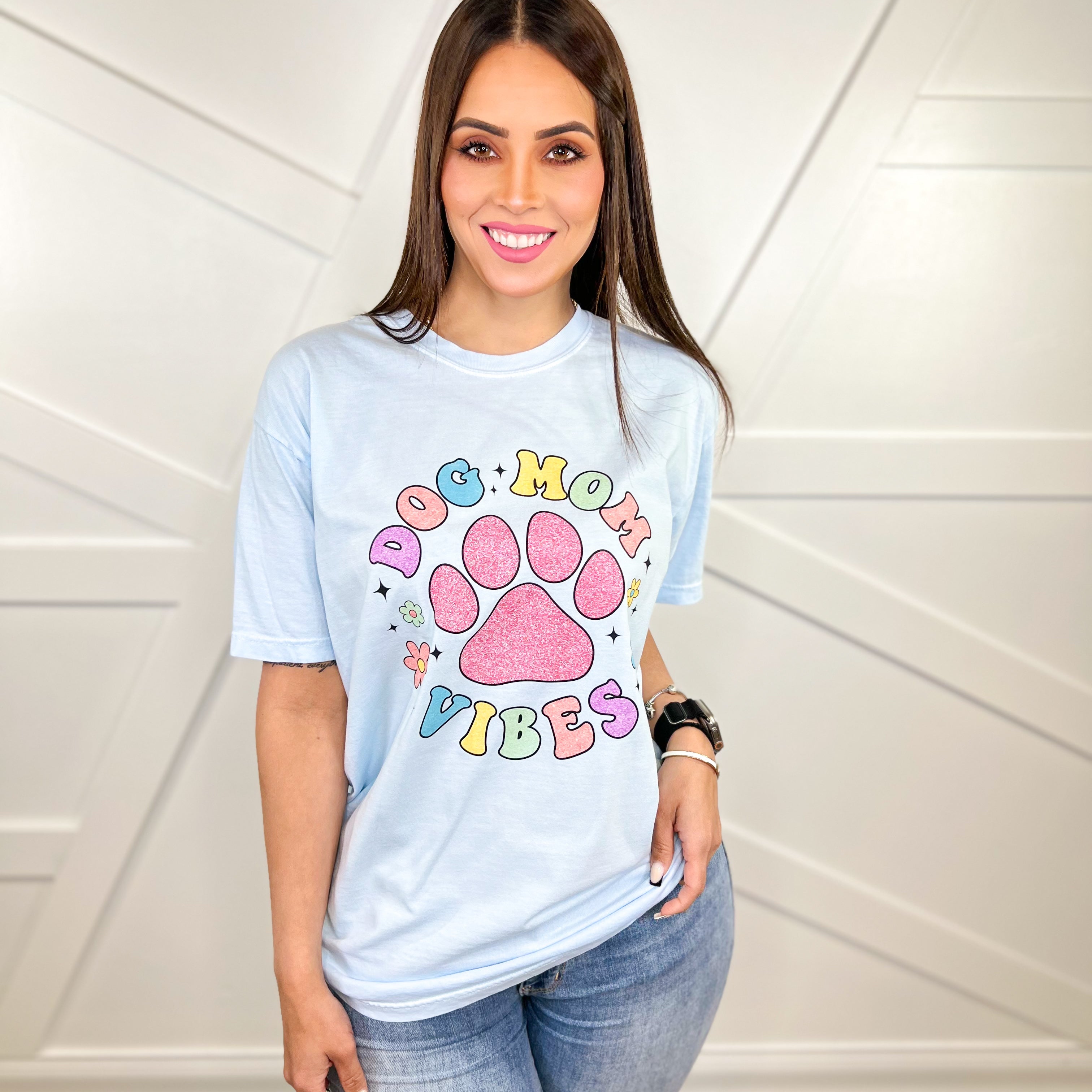 Dog Mom Vibes Graphic Tee-130 Graphic Tees-Heathered Boho-Heathered Boho Boutique, Women's Fashion and Accessories in Palmetto, FL
