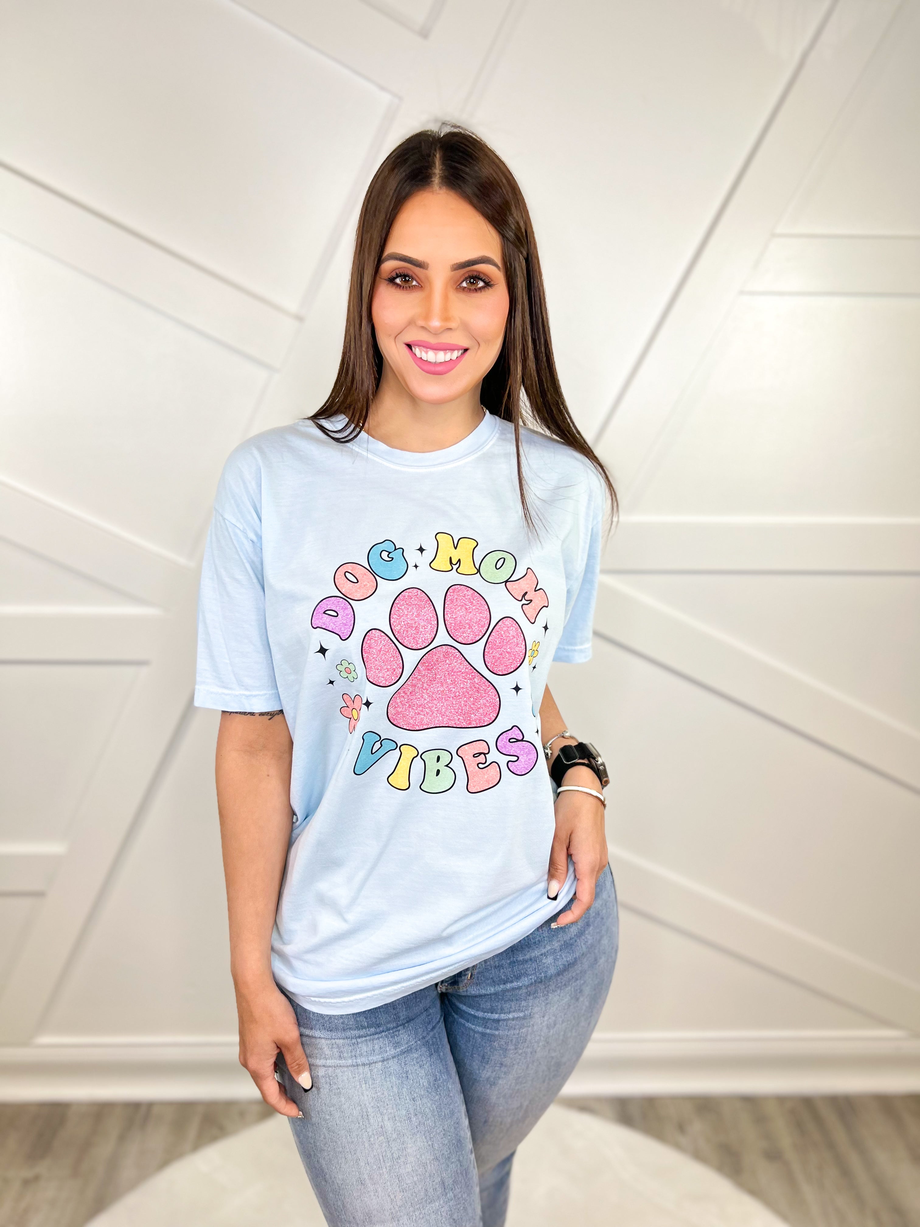 Dog Mom Vibes Graphic Tee-130 Graphic Tees-Heathered Boho-Heathered Boho Boutique, Women's Fashion and Accessories in Palmetto, FL
