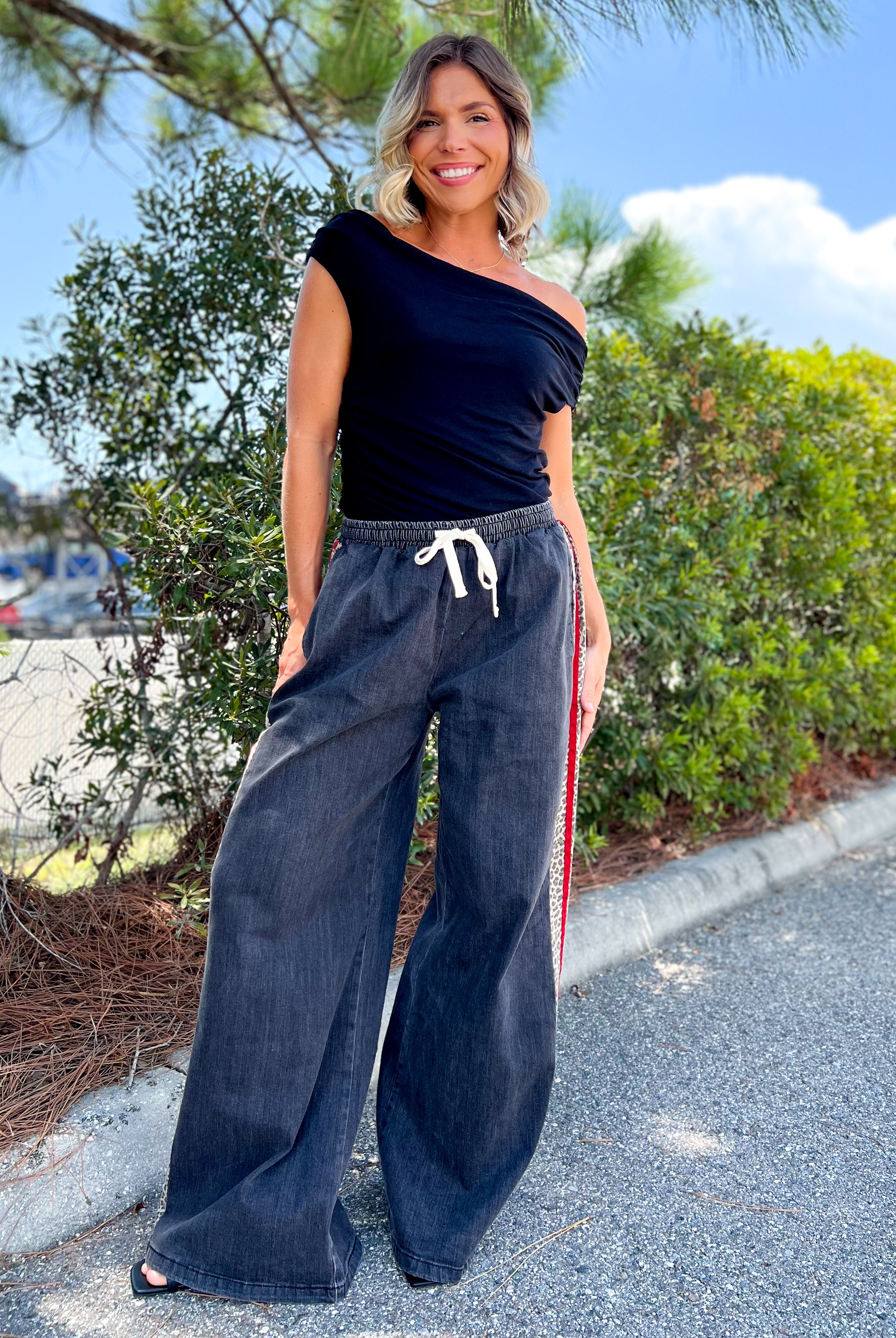 Wild Side Weekend Jeans-150 PANTS-JADE BY JANE-Heathered Boho Boutique, Women's Fashion and Accessories in Palmetto, FL