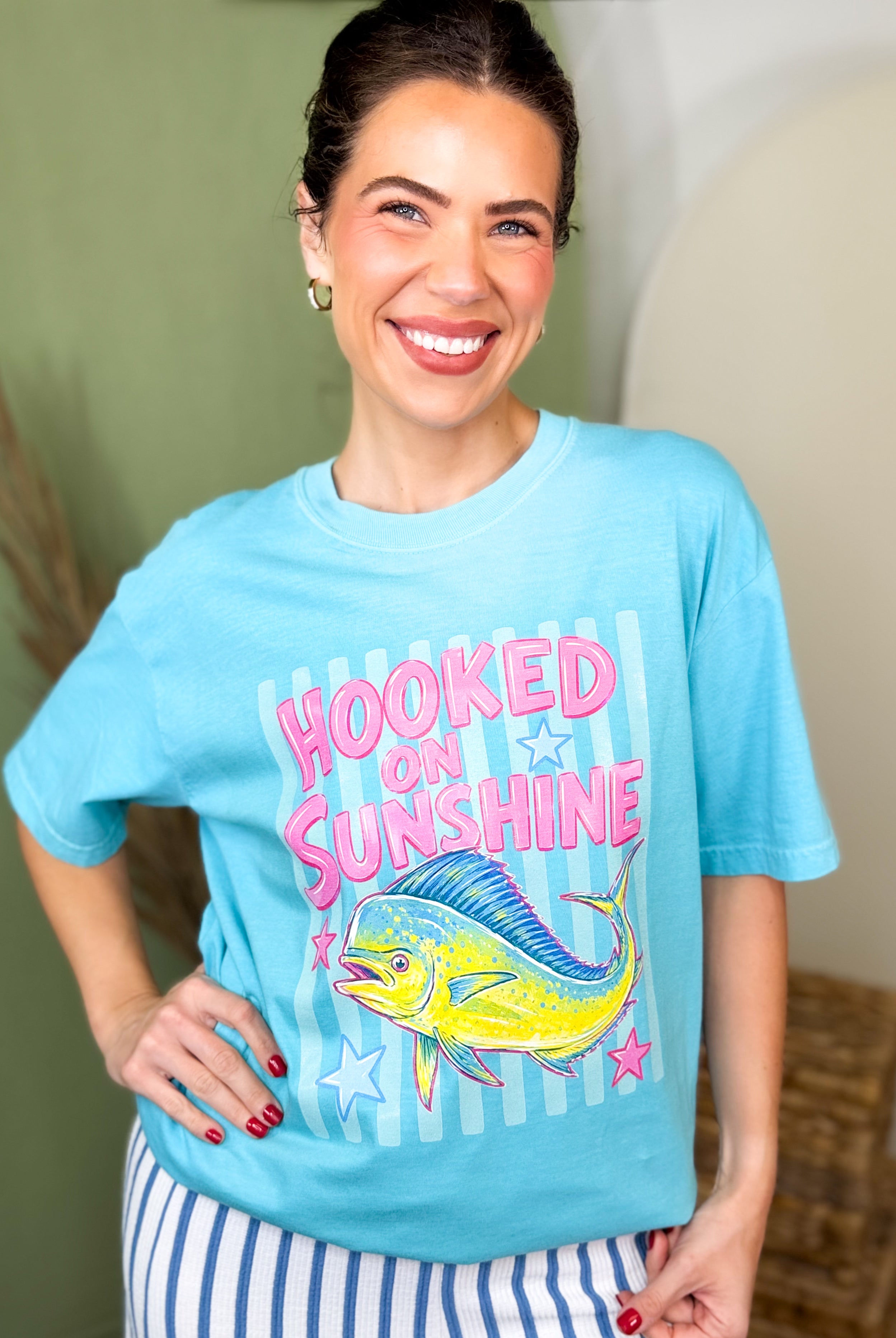 Hooked On Sunshine Graphic Tee-130 GRAPHIC TEE-Heathered Boho-Heathered Boho Boutique, Women's Fashion and Accessories in Palmetto, FL