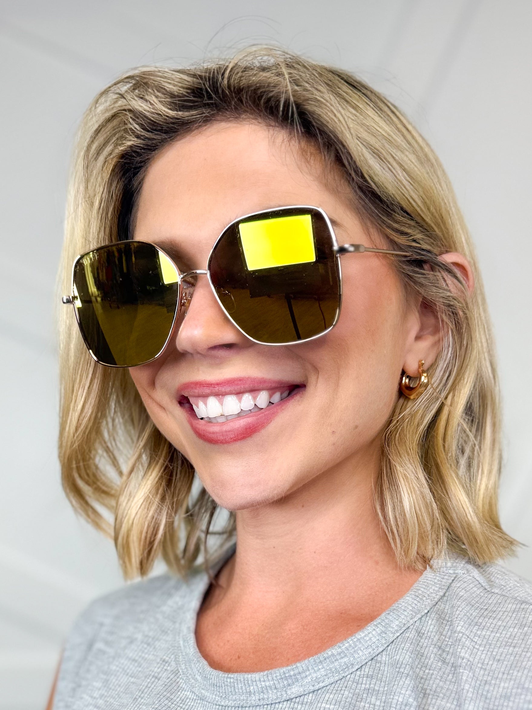 Iris Gold + Brilliant Gold Mirror Sunglasses-340 Other Accessories-DIFF EYEWEAR / DIME OPTICS-Heathered Boho Boutique, Women's Fashion and Accessories in Palmetto, FL
