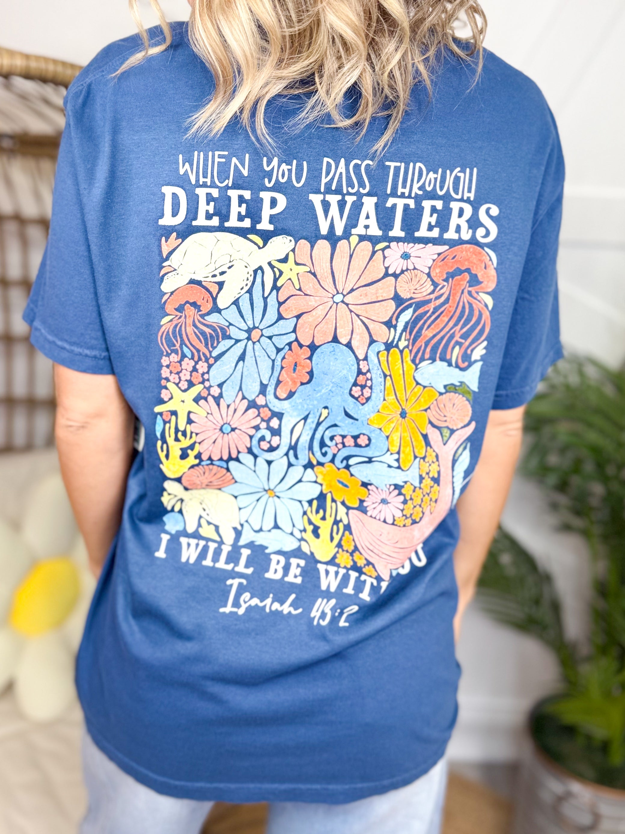 Summer Ocean Graphic Tee-130 Graphic Tees-Heathered Boho-Heathered Boho Boutique, Women's Fashion and Accessories in Palmetto, FL