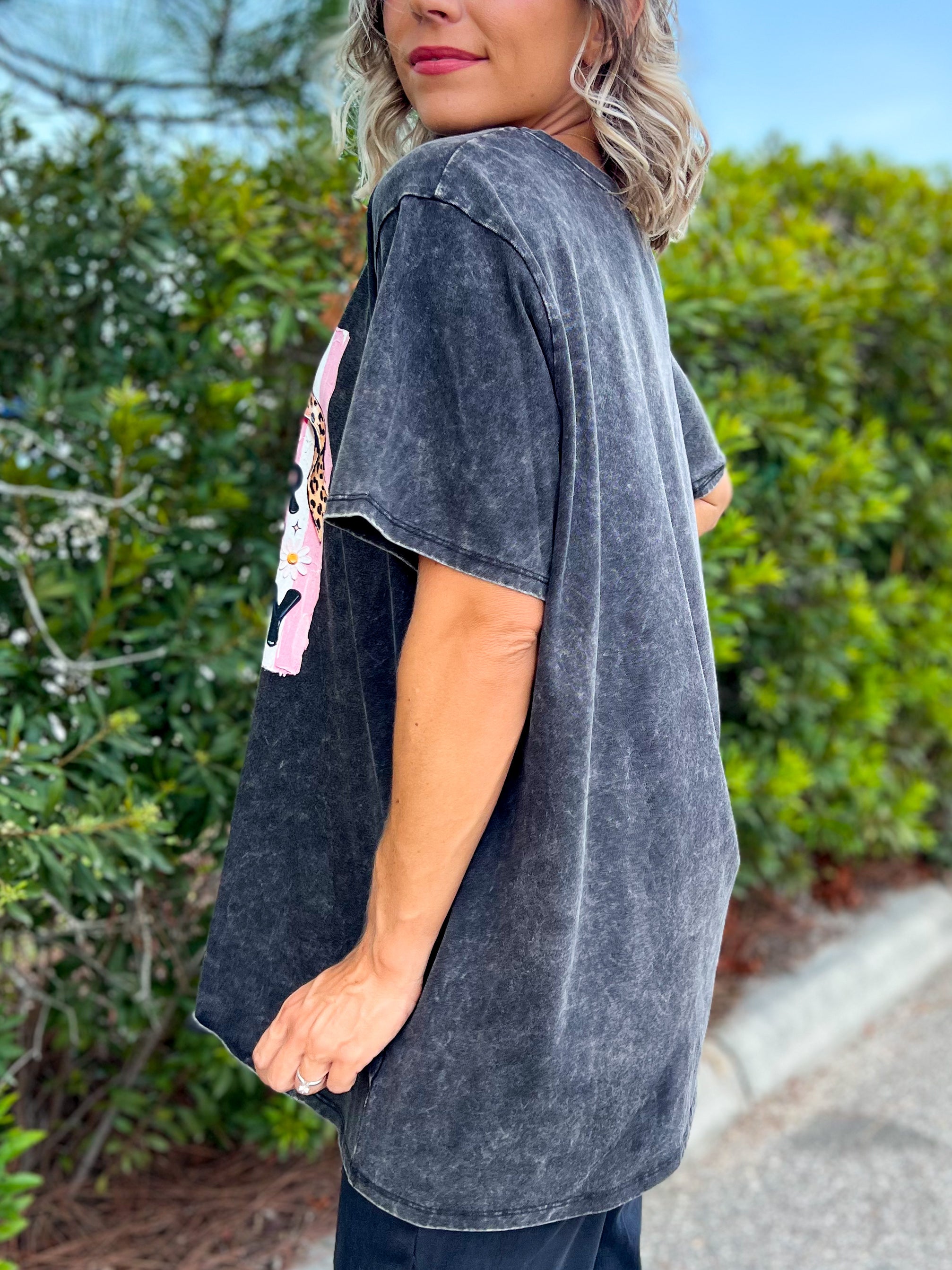 Manic Mom-Day Graphic Tee-130 GRAPHIC TEE-Heathered Boho-Heathered Boho Boutique, Women's Fashion and Accessories in Palmetto, FL