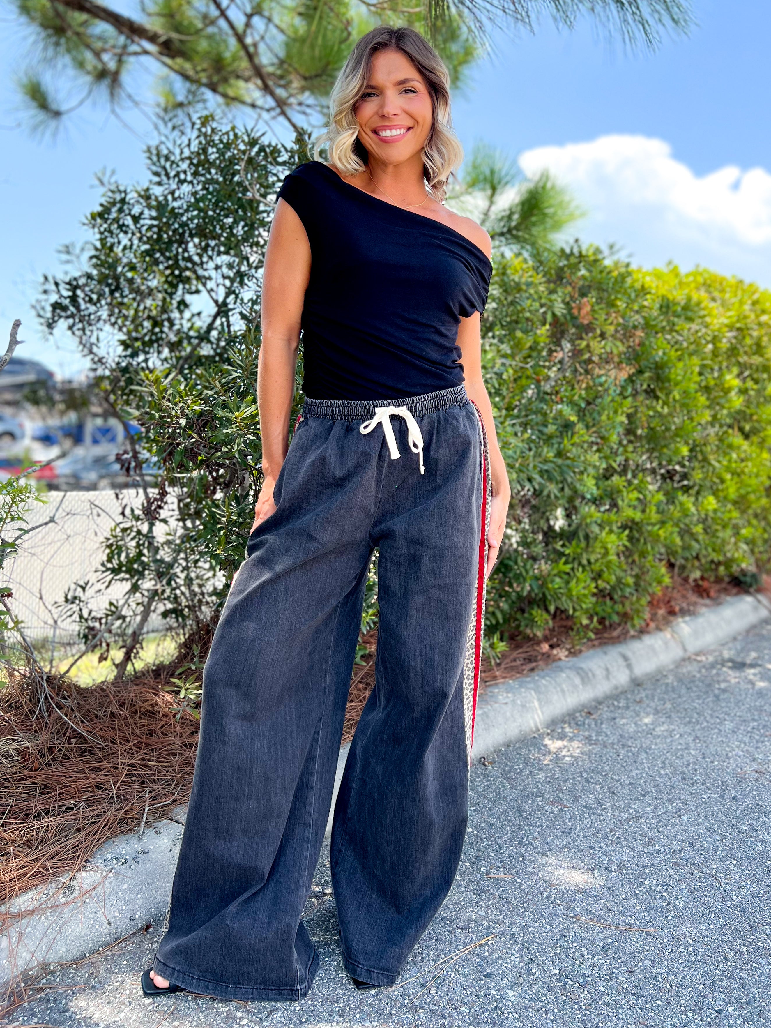 Wild Side Weekend Jeans-150 PANTS-JADE BY JANE-Heathered Boho Boutique, Women's Fashion and Accessories in Palmetto, FL