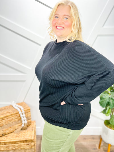 Fashionista on the Go Pullover Top