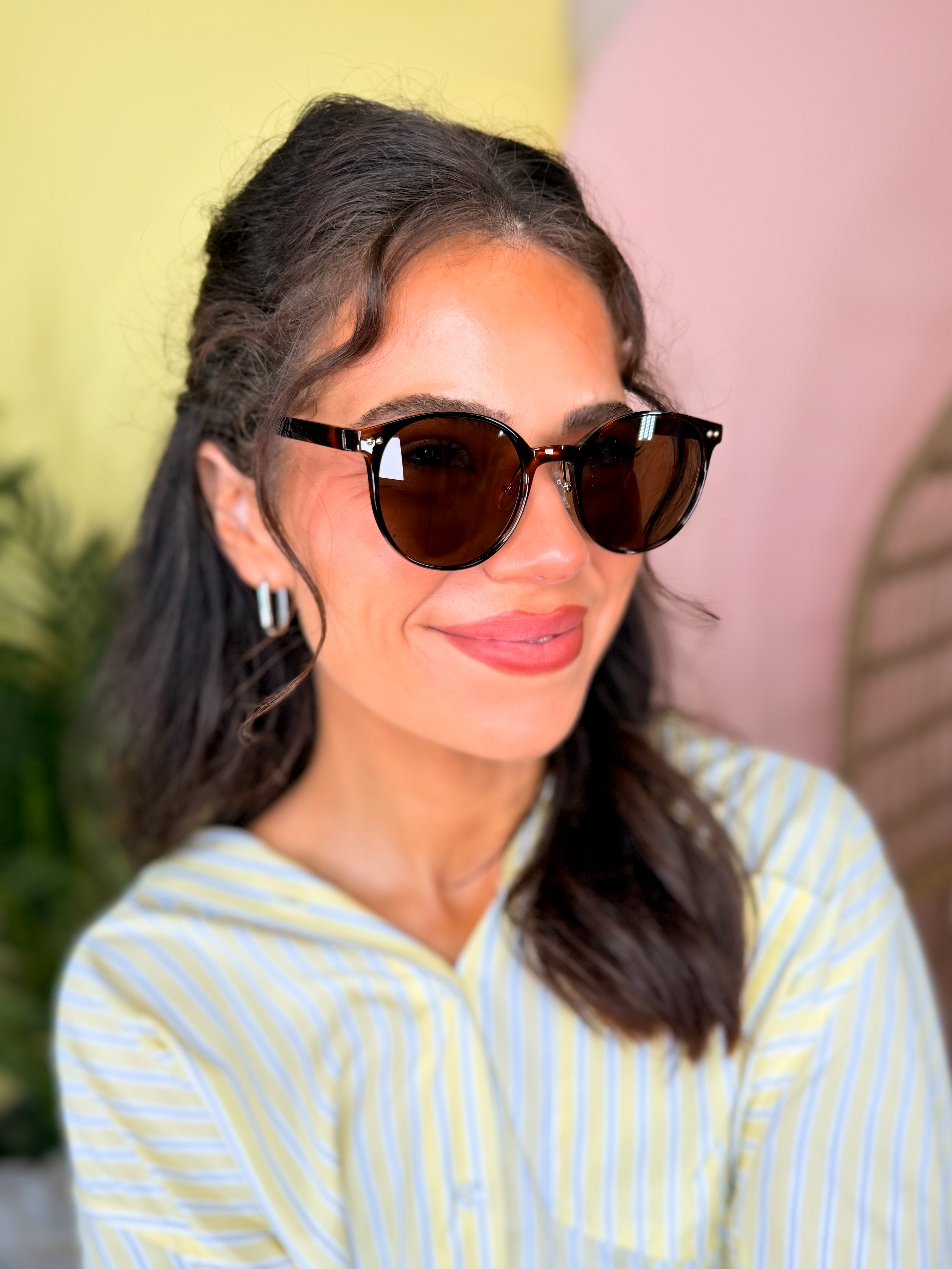 Round Retro Tortoise Frame Sunglasses-340 Other Accessories-Fame Accessories-Heathered Boho Boutique, Women's Fashion and Accessories in Palmetto, FL